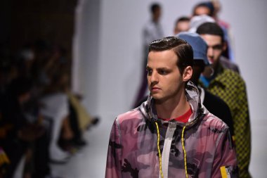 Bahar koleksiyonu ışıklık Clarkson SQ