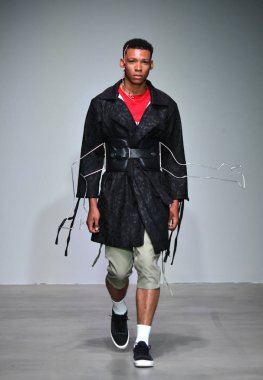  Sanchez-Kane gösterisi sırasında Nyfw