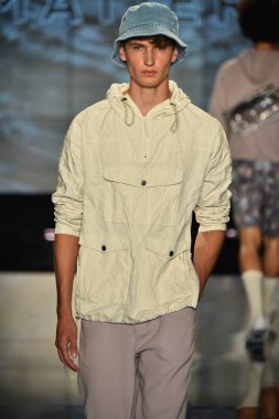 Işıklık Clarkson Sq