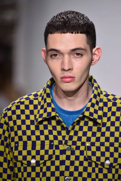 Bahar koleksiyonu ışıklık Clarkson SQ