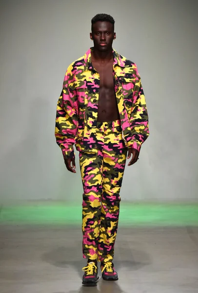 Işıklık Clarkson Sq