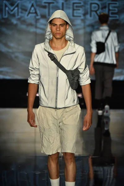 Işıklık Clarkson Sq