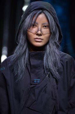 C2h4 gösterisi sırasında Nyfw
