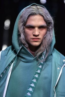 C2h4 gösterisi sırasında Nyfw