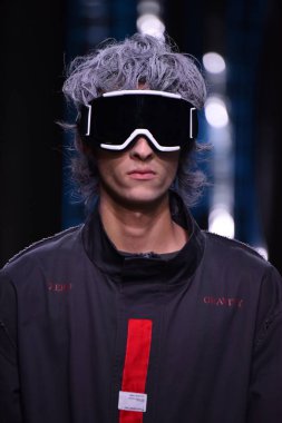 C2h4 gösterisi sırasında Nyfw