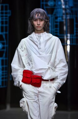 C2h4 gösterisi sırasında Nyfw