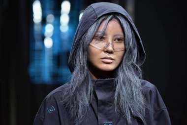 C2h4 gösterisi sırasında Nyfw