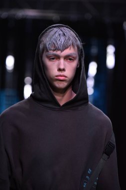 C2h4 gösterisi sırasında Nyfw