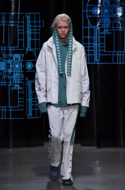 C2h4 gösterisi sırasında Nyfw