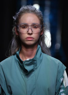 C2h4 gösterisi sırasında Nyfw