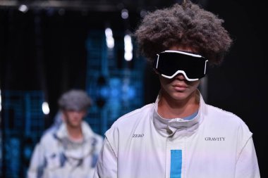 C2h4 gösterisi sırasında Nyfw