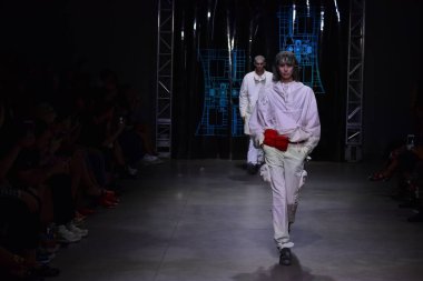 C2h4 gösterisi sırasında Nyfw