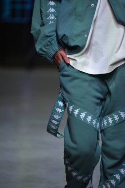 C2h4 gösterisi sırasında Nyfw