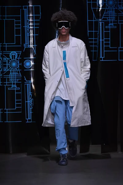 C2h4 gösterisi sırasında Nyfw