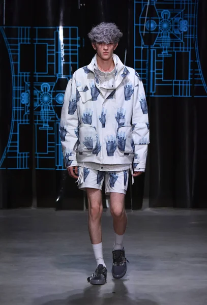 C2h4 gösterisi sırasında Nyfw