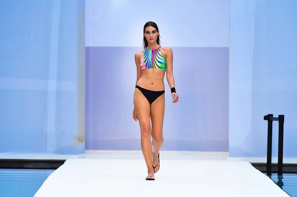 Swimmiami Gottex kryssning 2018 modevisning — Stockfoto