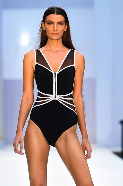 Swimmiami Gottex Cruise 2018 modeshow — Stockfoto