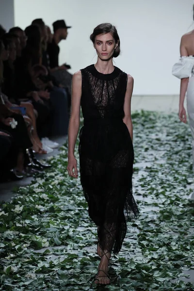 Brock koleksiyonu moda defilesi