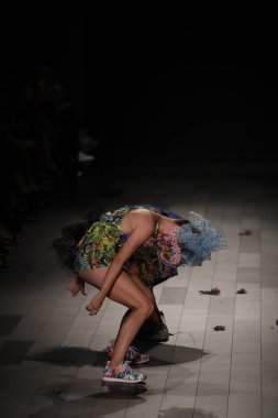Desigual defile 