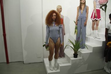 Ph5 sunu New York Moda Haftası sırasında 