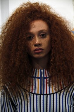  Ph5 sunu New York Moda Haftası sırasında 