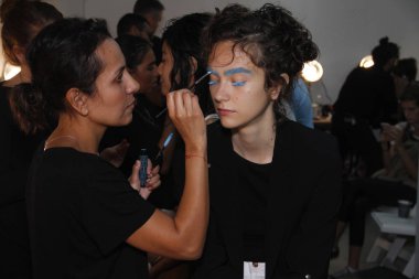 daha önce sahne arkasında Ph5 sunu