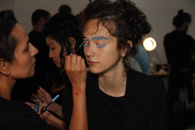 daha önce sahne arkasında Ph5 sunu