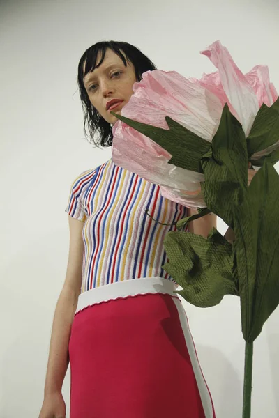  Ph5 sunu New York Moda Haftası sırasında 