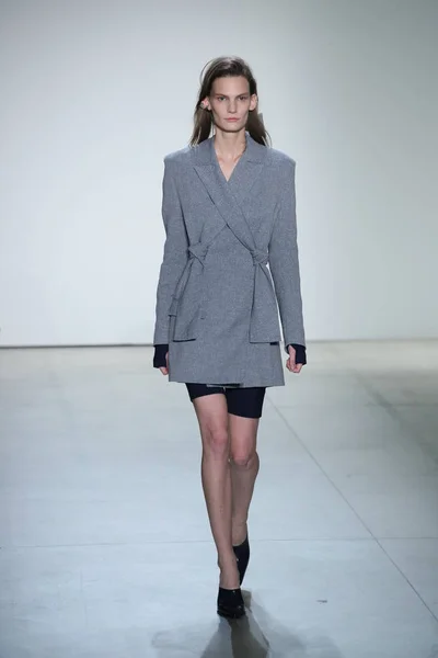 Desfile de moda Dion Lee — Foto de Stock