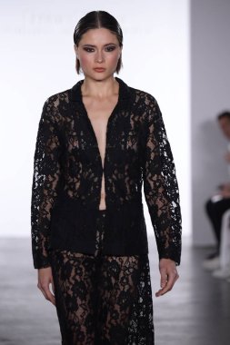 Irina Vitjaz koleksiyonu 