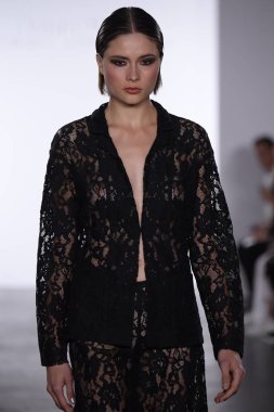 Irina Vitjaz koleksiyonu 