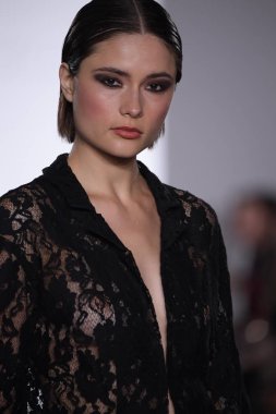 Irina Vitjaz koleksiyonu 