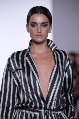 Irina Vitjaz koleksiyonu 