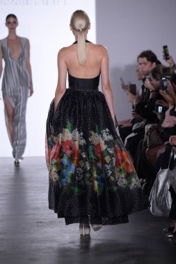 Irina Vitjaz koleksiyonu 