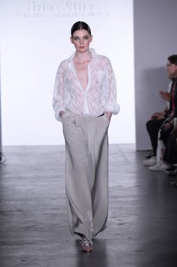  Irina Vitjaz koleksiyonu 