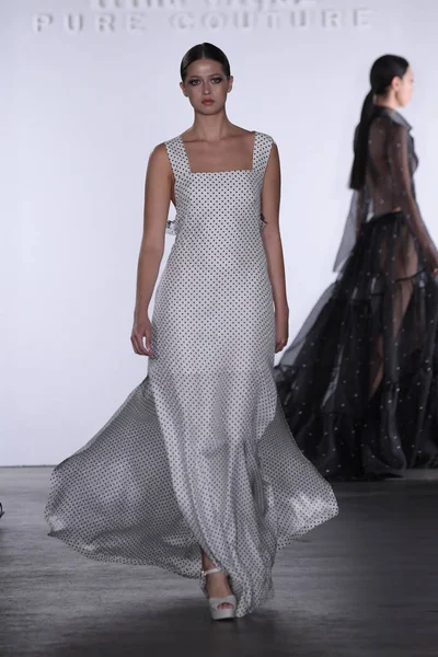 Irina Vitjaz koleksiyonu 