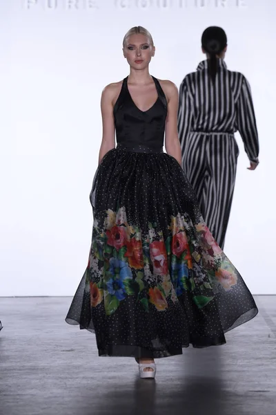 Irina Vitjaz koleksiyonu 