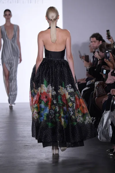 Irina Vitjaz koleksiyonu 