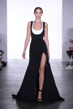  Irina Vitjaz koleksiyonu 