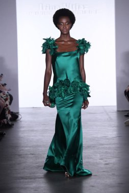  Irina Vitjaz koleksiyonu 