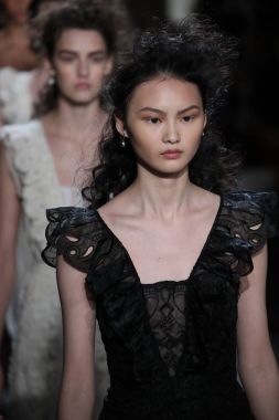 TRESemme Jonathan Simkhai moda gösterisi