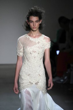  TRESemme Jonathan Simkhai moda gösterisi