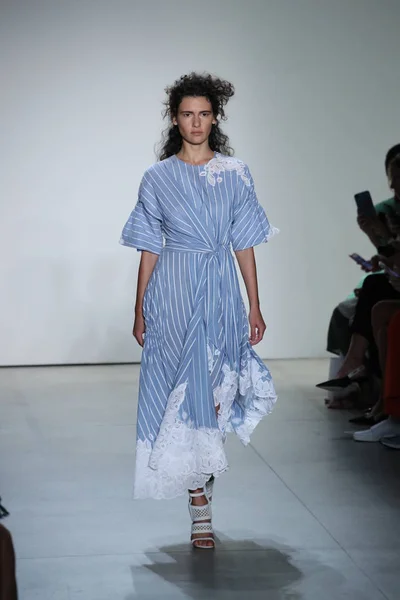 Tresemme Jonathan Simkhai pokaz mody — Zdjęcie stockowe