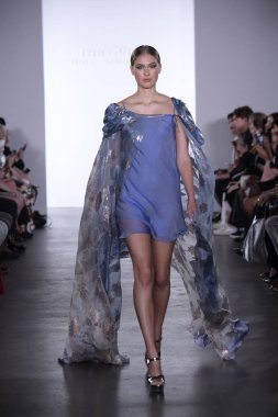  Irina Vitjaz koleksiyonu 