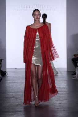  Irina Vitjaz koleksiyonu 