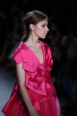 Oğlum Jung Wan defileye