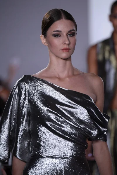 Irina Vitjaz koleksiyonu