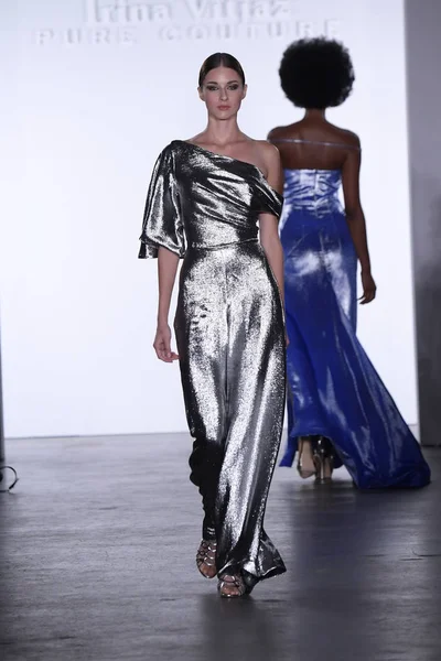  Irina Vitjaz koleksiyonu 