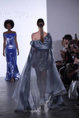  Irina Vitjaz koleksiyonu 