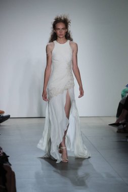  TRESemme Jonathan Simkhai moda gösterisi